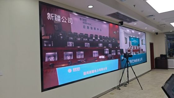 উচ্চ গ্রেস্কেল সিওবি এলইডি ডিসপ্লে স্ক্রিন P0.9 1.25 1.5 মিমি ক্যাপাসিটিভ টাচ টাইপ সহ ডিজিটাল পোস্টার